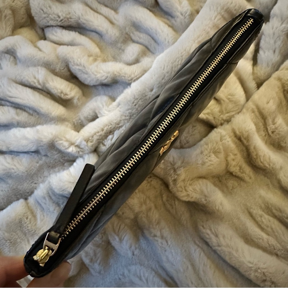 Tory Burch Kira Diamond Quilt Pouch in Black Leather - Picture 9 of 13